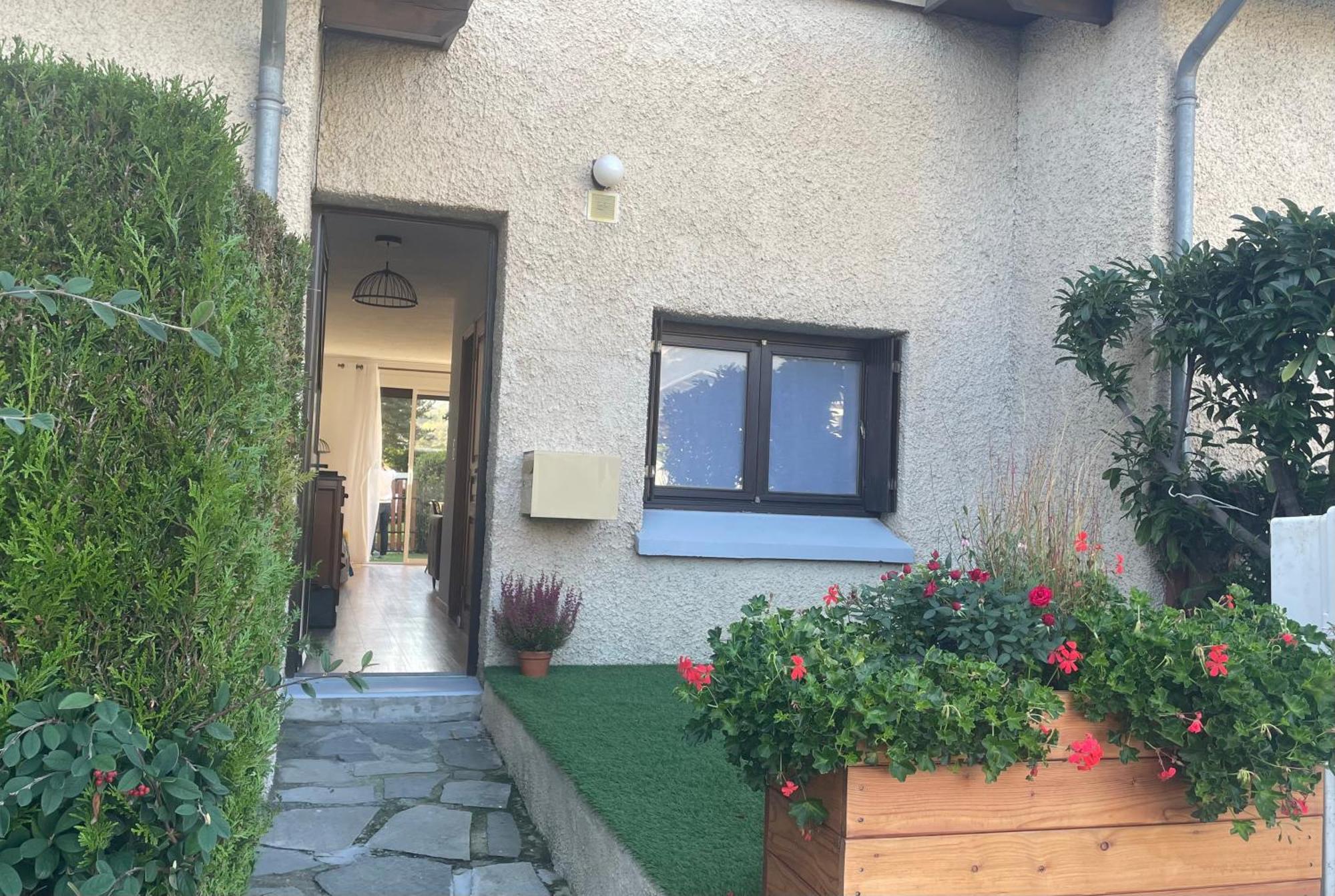 Maison Tres Agreable Avec Exterieurs, Bien Situee Au Plan D'Eau Embrun ภายนอก รูปภาพ